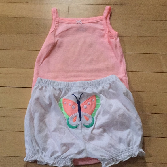 18 month carters onesie and shorts - Picture 2 of 2